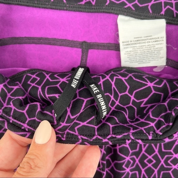 NIKE Womens Dri-Fit Running Training Capri Pant Black/Purple Starglass sz: Small - Picture 8 of 8